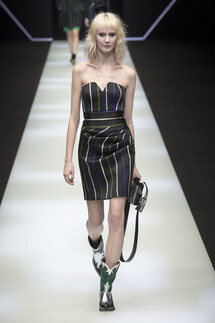 Emporio Armani Fall 2018 Ready-to-Wear , Emporio Armani осень зима 2018 , Fashion show , неделя моды в Милане , MFW , Mainstyles